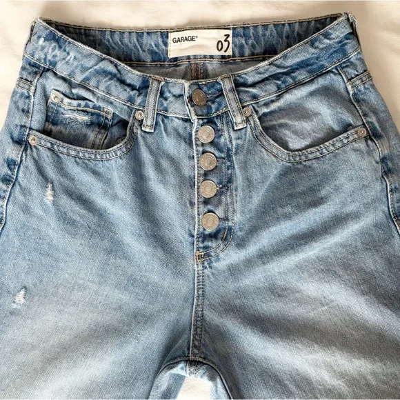 Mom Jeans - Picture 3 of 6